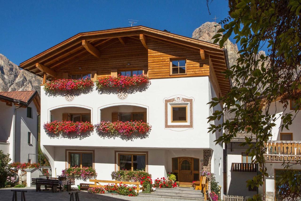 Garni Gran Pre Bed & Breakfast Corvara In Badia Eksteriør bilde